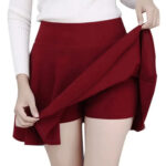 Jupe short bordeaux vue de face