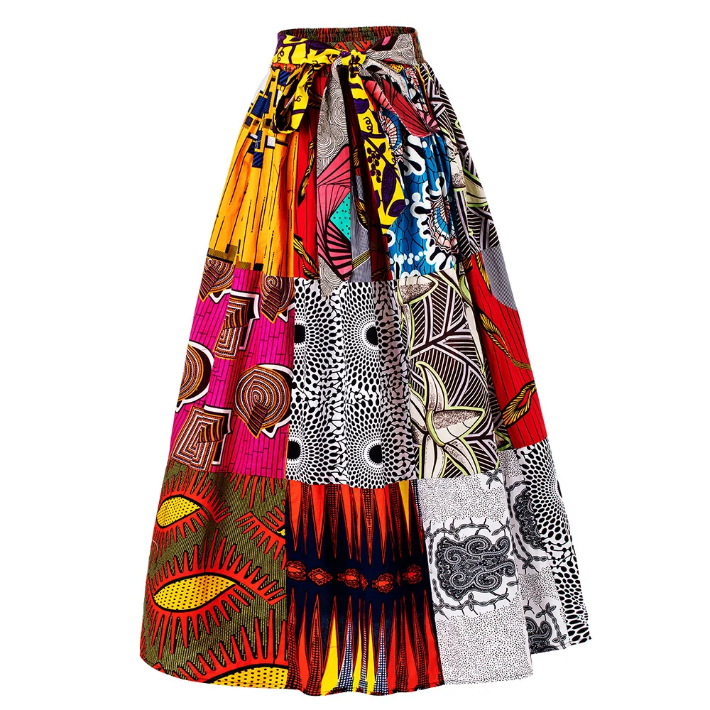 Photo d'une jupe wax imprimée multicolore de forme trapèze