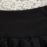 Jupe Courte Noire Taille Haute en Dentelle