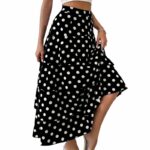 Jupe à Pois Chic et Tendance sur fond blanc