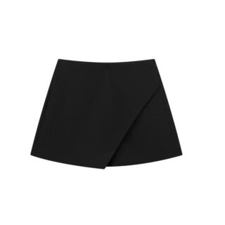 Mini Jupe Noire Légère et Confortable sur fond blanc