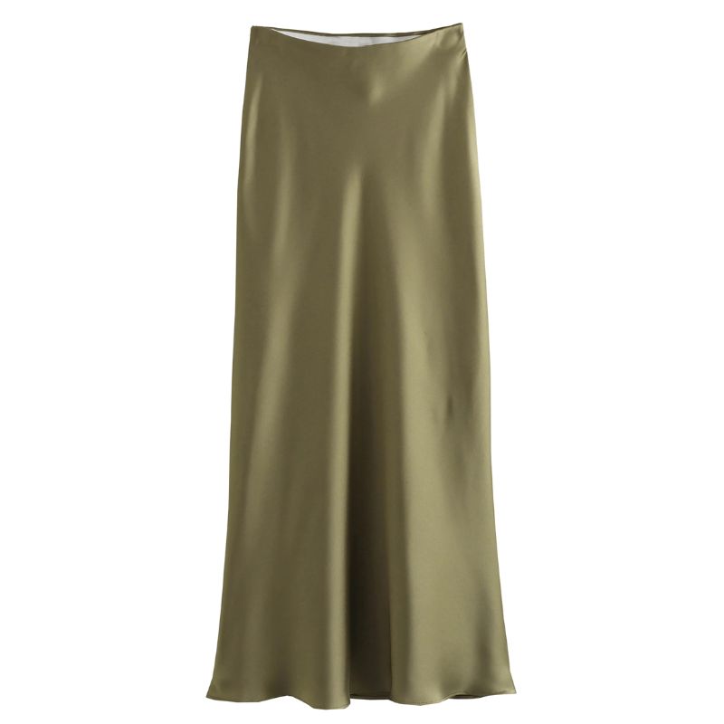 jupe-satinee-taille-haute-style-vintage-01 Jupe Satinée Taille Haute Style Vintage sur fond blanc