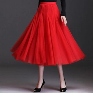 Jupe en Tulle Fine et Longue sur une femme
