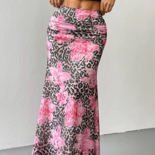 Jupe Sirène Rose à Motifs Léopard sur une femme