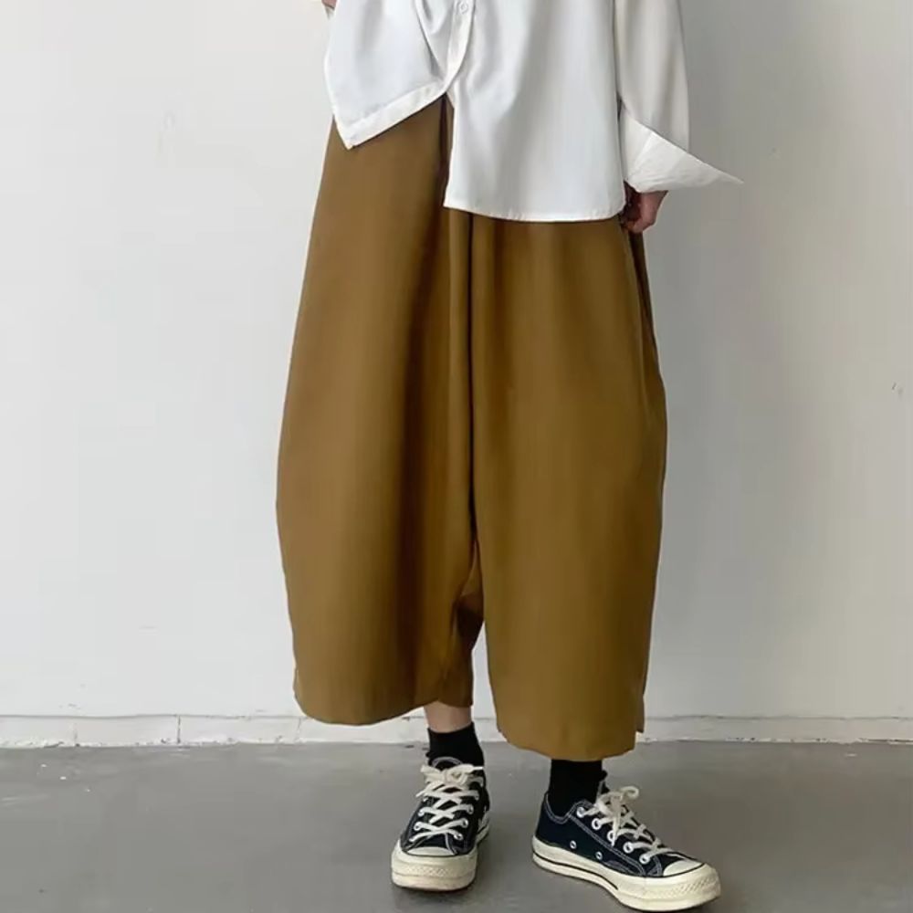 Jupe Culotte Ample et Rétro sur une femme