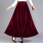 Jupe Vintage et Chic en Velours sur une femme