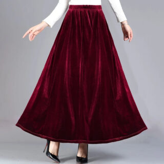 Jupe Vintage et Chic en Velours sur une femme