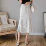 Jupe à Pois Blanche et Vintage sur fond blanc