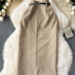 Jupe Tailleur Crayon et Fendue sur fourrure blanche